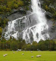 rauschender Wasserfall